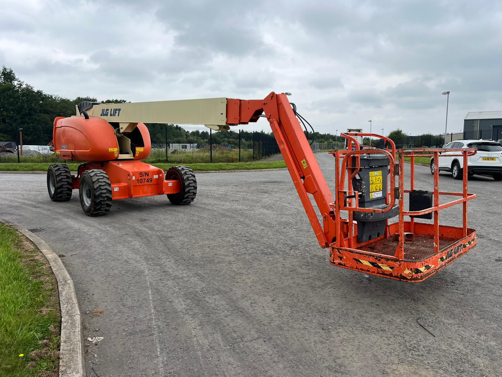 Sold - Articulated Boom Lift - View 3